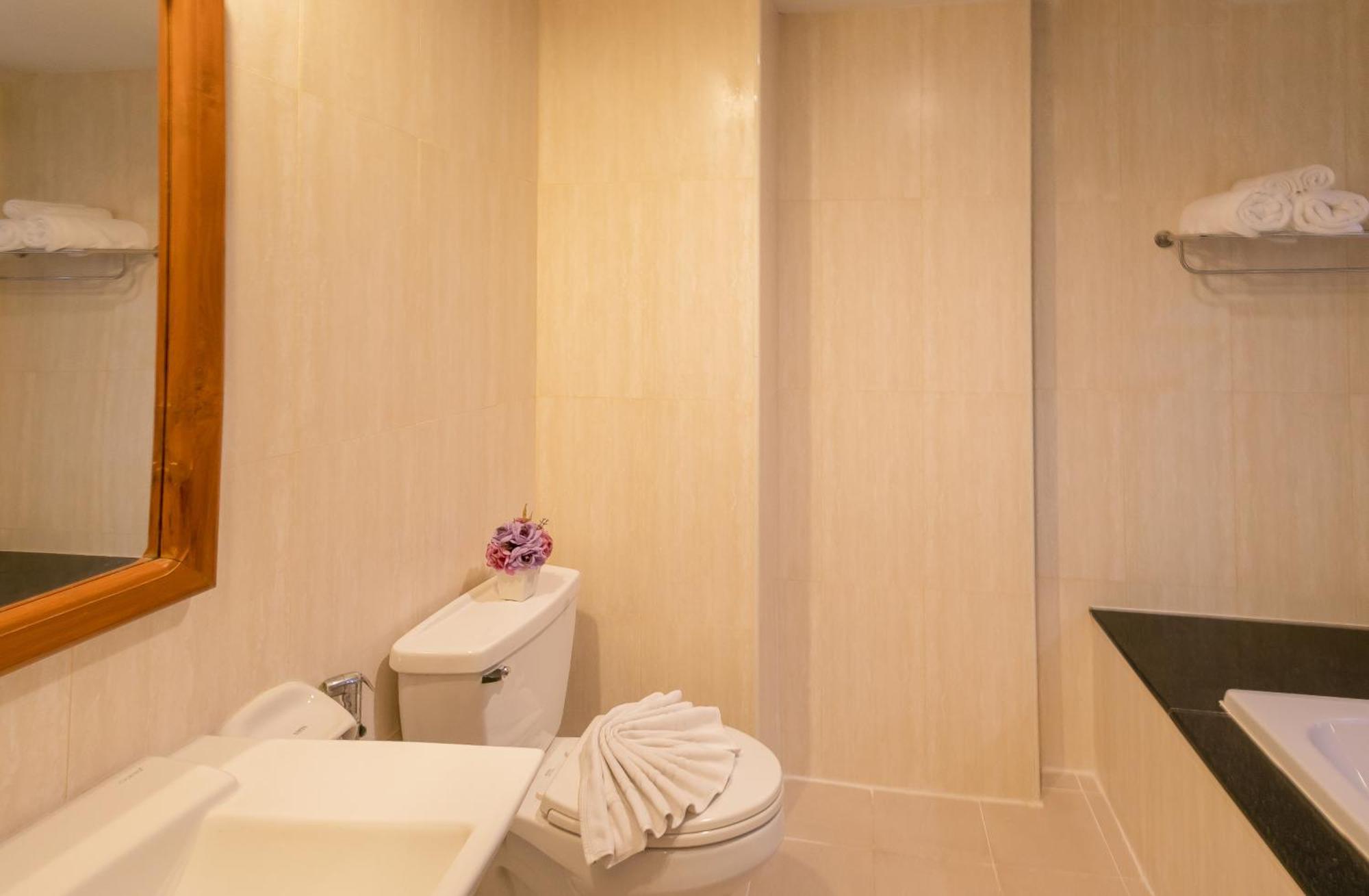 Patong Best Venue Hotel מראה חיצוני תמונה